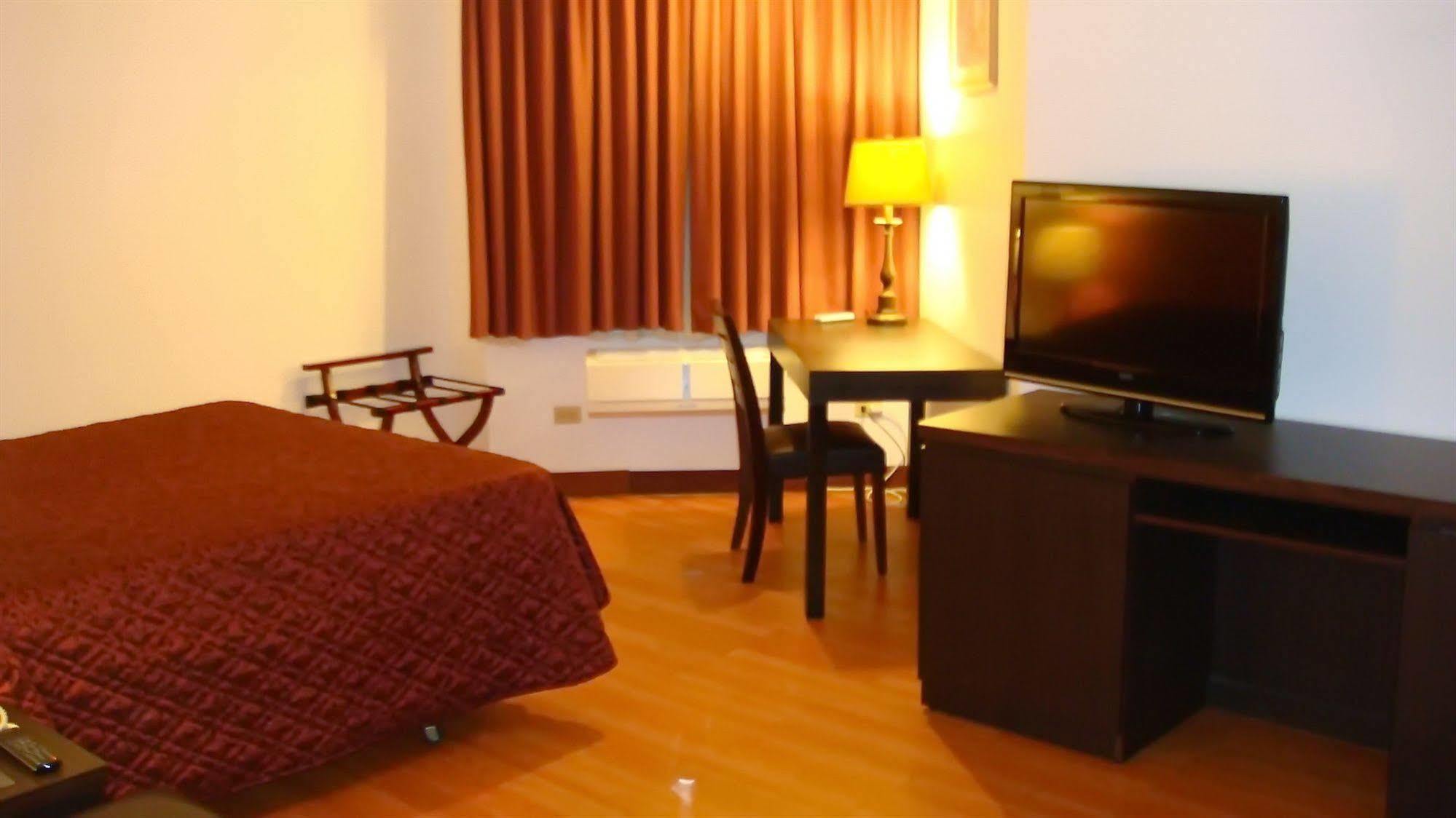 Grand Plaza Hotel Tumon Εξωτερικό φωτογραφία