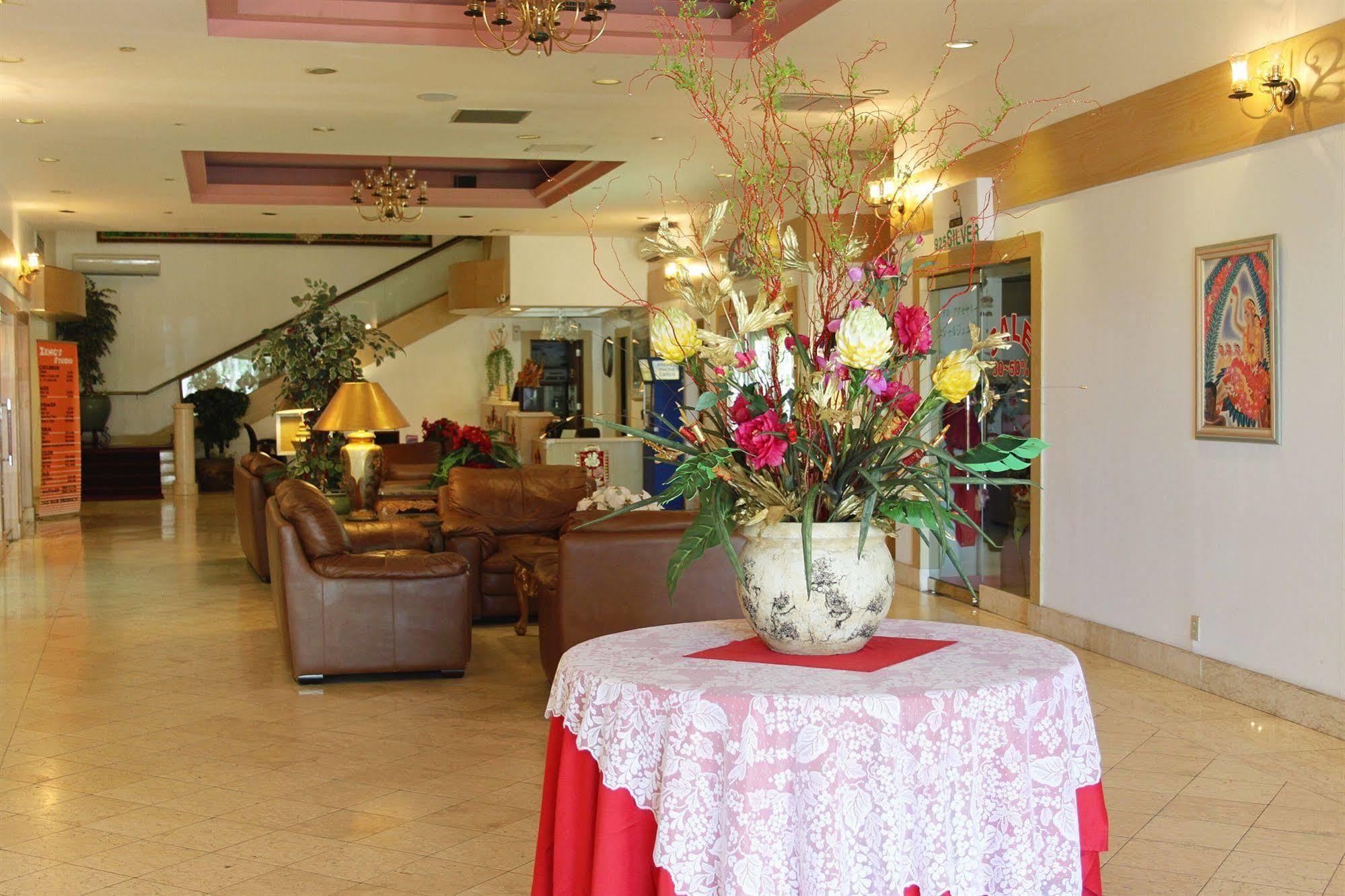Grand Plaza Hotel Tumon Εξωτερικό φωτογραφία